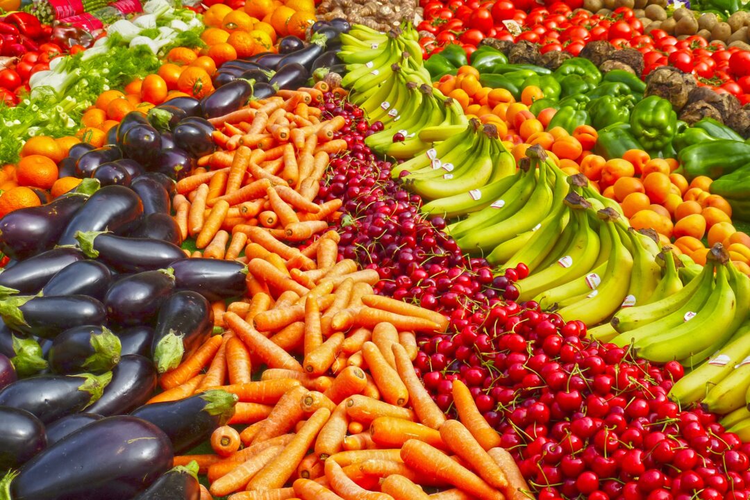 Eat the rainbow for nutritional benefits. (Pixabay)