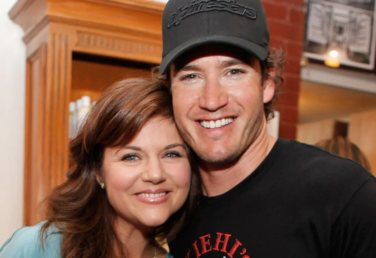 Actors Tiffani Thiessen and Mark-Paul Gosselaar attend 2011 Kiehl's LifeRide for amfAR finale at the Kiehl's Since 1851 Flagship Store on August 6, 2011 in New York City. (Photo by Cindy Ord/Getty Images)