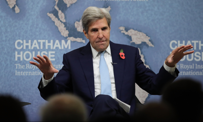 Former Secretary of State John Kerry speaks at Chatham House in London, on Nov. 6, 2017.  (Dan Kitwood/Getty Images)