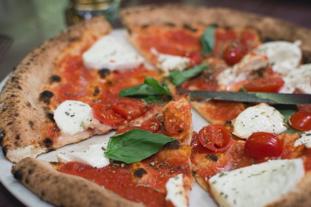 Stock image of a pizza. (Skeeze/Pixabay)