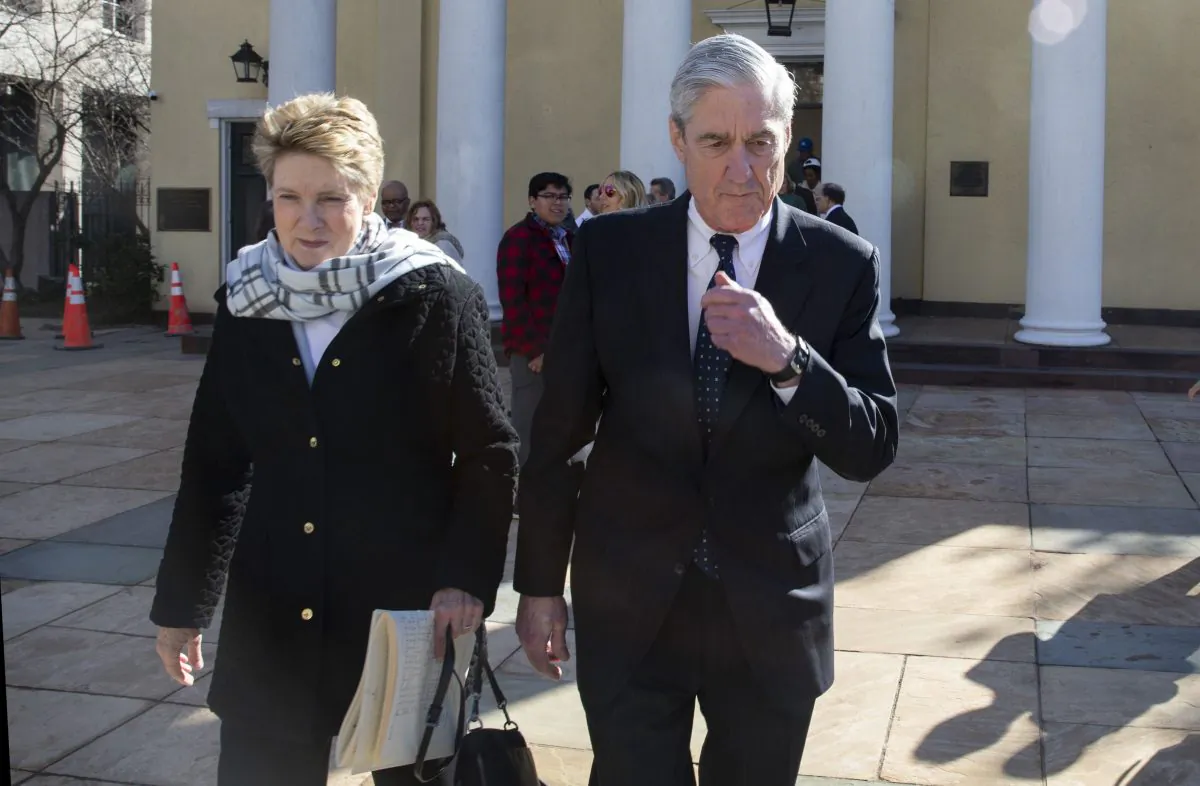 Special counsel Robert Mueller walks with his wife Ann Mueller in Washington  on March 24, 2019. (Tasos Katopodis/Getty Images)