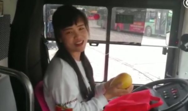 Mango love bus