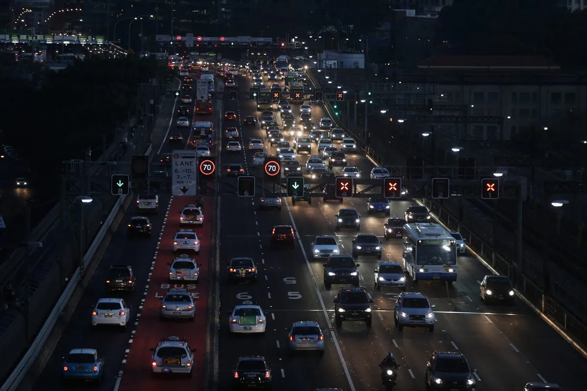 Traffic levels across the Sydney Harbour Bridge are consistently high being a vital transport corridor for Sydneysiders . Sydney Harbour Bridge on June 13, 2013 in Sydney, Australia. (David Rogers/Getty Images)