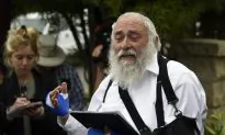 Rabbi Recalls Moment Synagogue Shooter Opened Fire