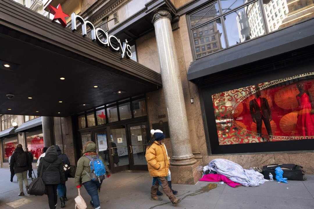Homelessness in NYC at Record High, Report Says | The Epoch Times