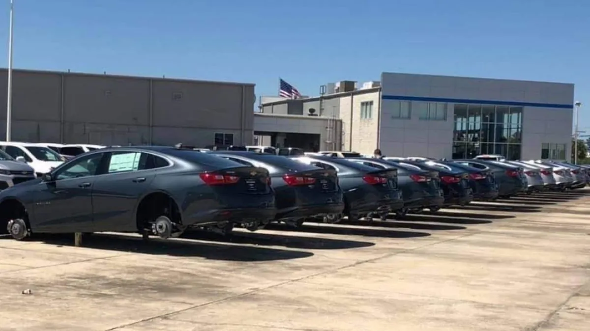 A Louisiana Chevrolet dealership is offering $25,000 to anyone who can help police find thieves who stole tires and wheels from 31 vehicles in its lot. (Facebook / Slidell Police)