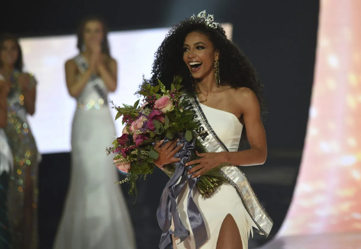 Miss North Carolina Cheslie Kryst wins the 2019 Miss USA final competition in Reno, Nev., on May 2, 2019. (Jason Bean/The Reno Gazette-Journal via AP)