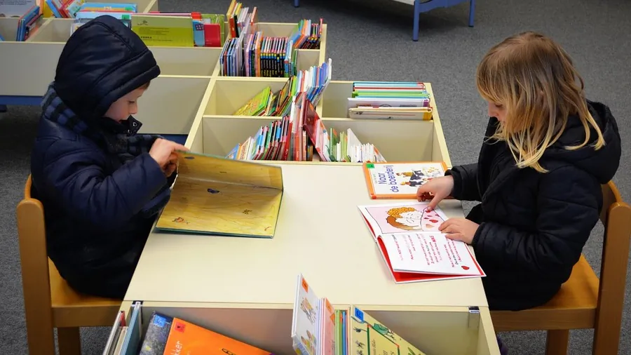 Stock image of children in a classroom.(Ben Kerckx/Pixabay)