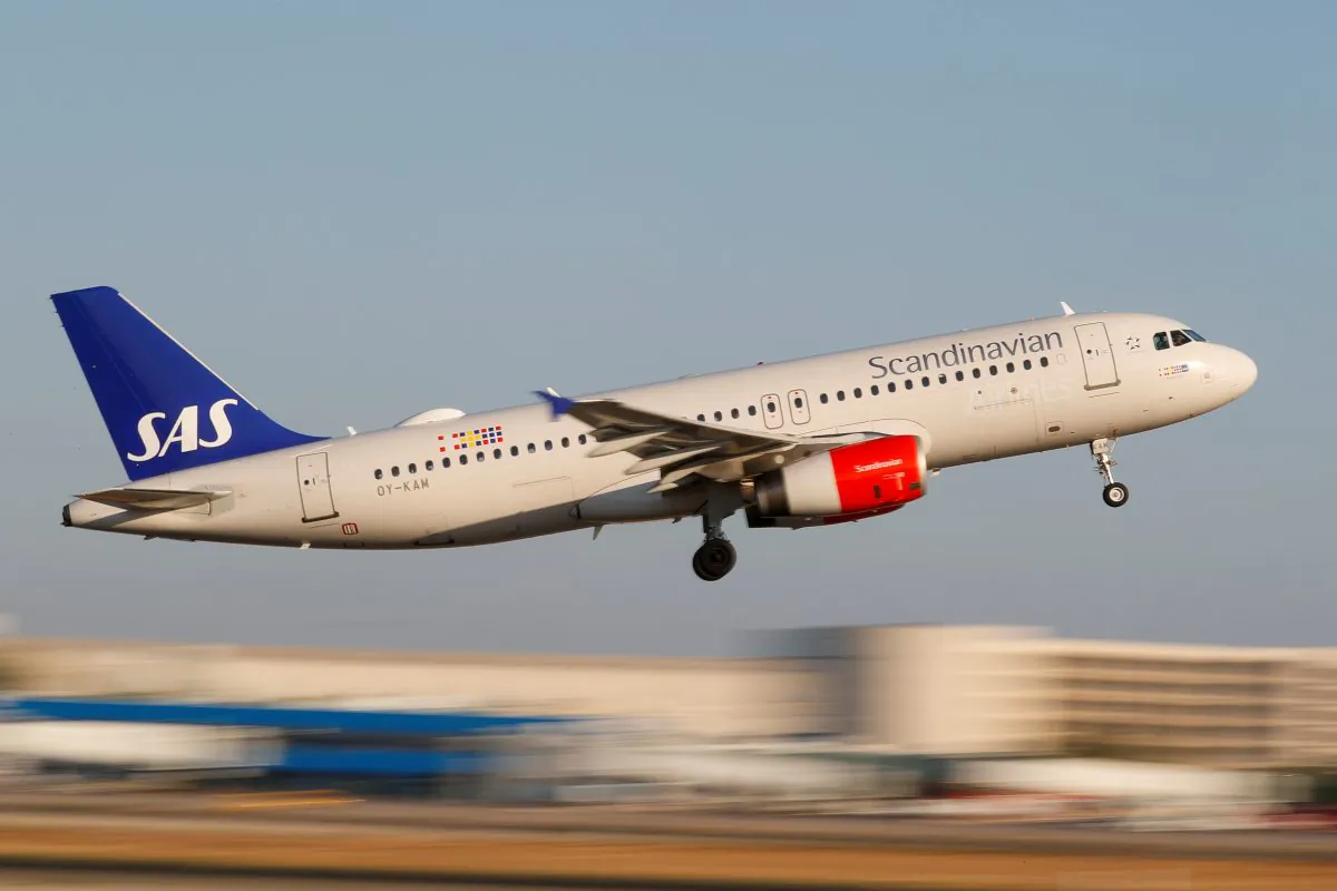 A Scandanavian Airlines, known as SAS, Airbus A320-200 aeroplane takes off from the airport in Palma de Mallorca, Spain, July 29, 2018. (Paul Hanna/Reuters)