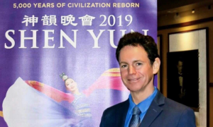 Classical Concert Pianist Eric Le Van Commends Shen Yun’s Efforts to Bring Back Traditions