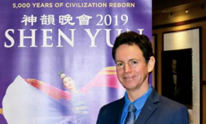 Classical Concert Pianist Eric Le Van Commends Shen Yun’s Efforts to Bring Back Traditions