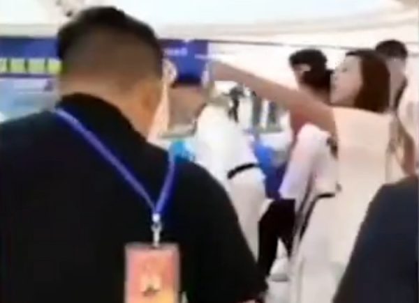 China mall fight