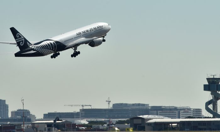 An Air New Zealand plane takes off from the airport in Sydney, on Aug. 23, 2017. (Peter Parks/AFP/Getty Images)