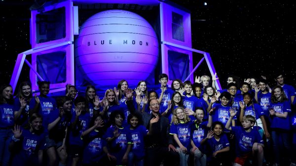 Jeff Bezos Moon Landing 2