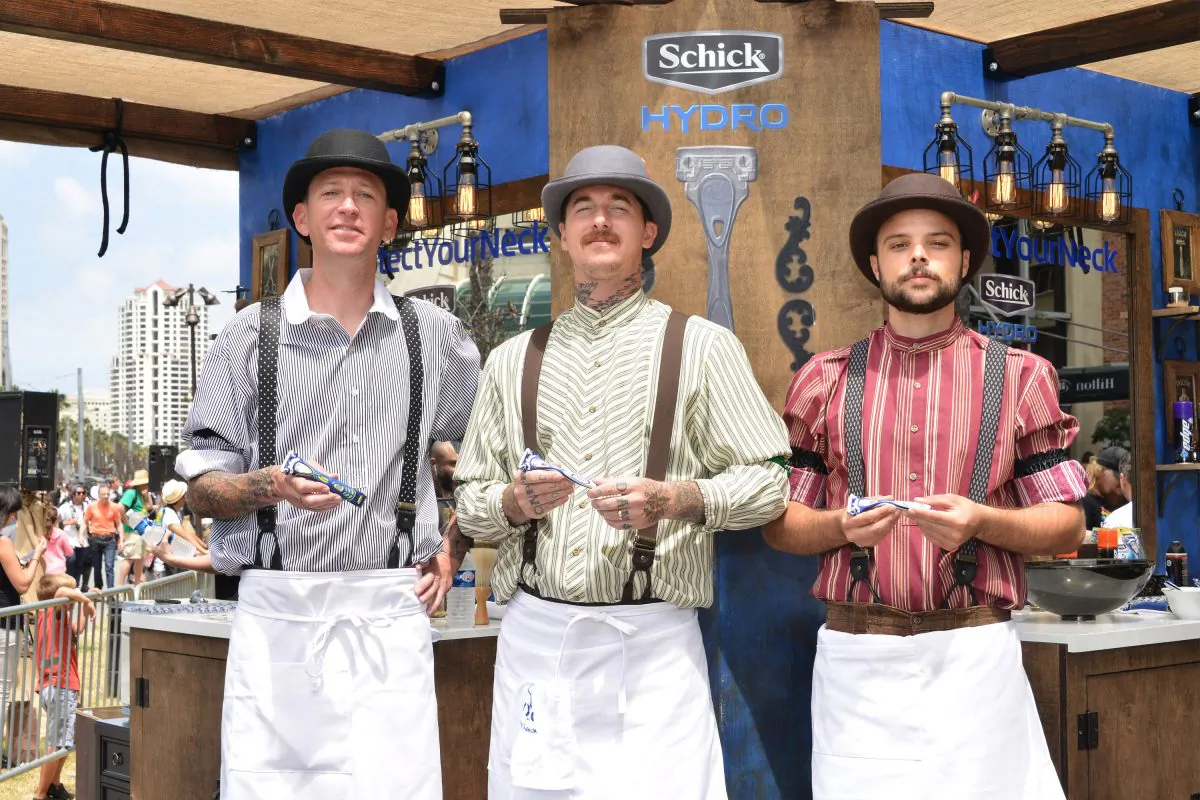 Comic-Con attendees are treated to customized shaves by professional barbers at the Schick Hydro Underground shave station at the Assassin's Creed Experience at Comic-Con in San Diego, Calif. on July 9, 2015. ( Araya Diaz/Getty Images for Schick Hydro)