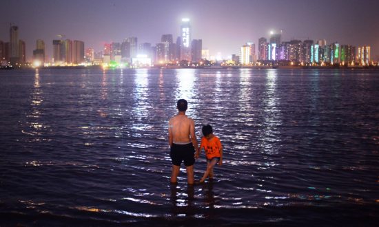 Man Spent 11 Years Commuting to Work by Swimming