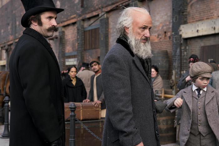 sean Penn as old William Chester Minor