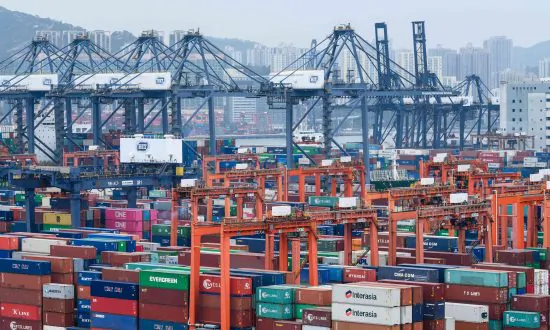 Hong Kong Exports Face Largest Drop Since 1950s, Chip Re-Exports Decline