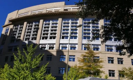 Authorities to Cut Out a Wall to Transport 900-Pound Man to Court in Cocaine Conspiracy Case