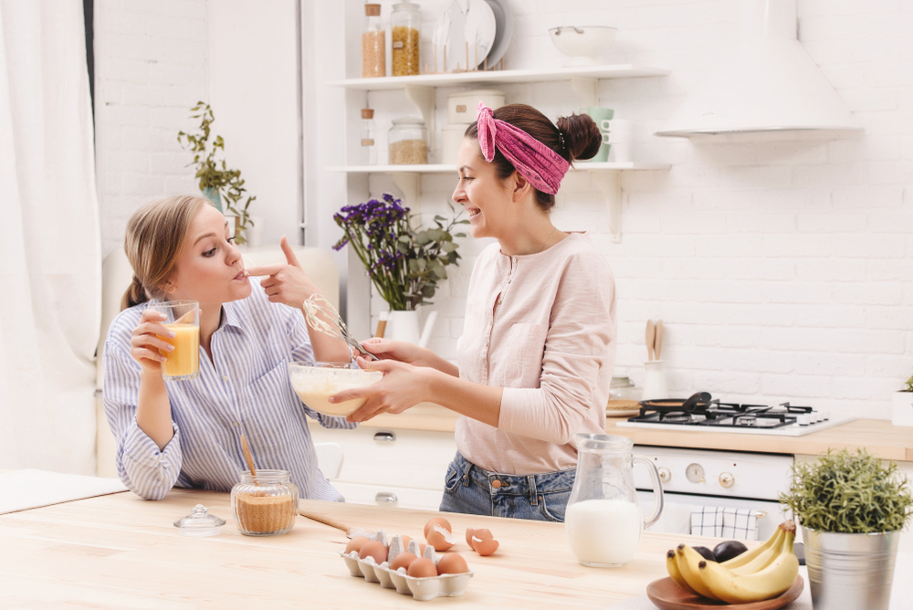 Baking and cooking together can form bonds and relieve stress. (Shutterstock)