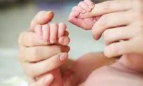 New Midwife Finds out She’s Working Alongside Midwife Who Delivered Her