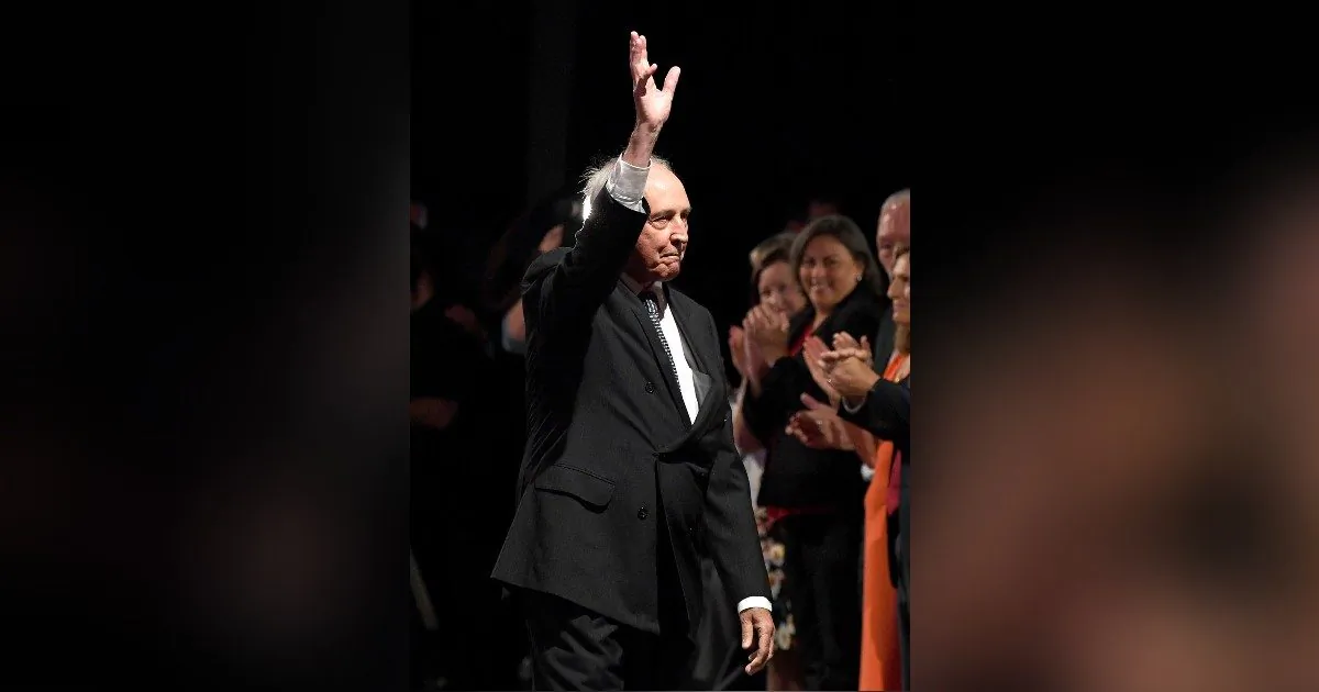 Former Prime Minister Paul Keating waves to the crowd during the Labor Campaign Launch in Brisbane, Australia, on May 5, 2019. The federal election will be held on May 18, 2019. (Bradley Kanaris/Getty Images)
