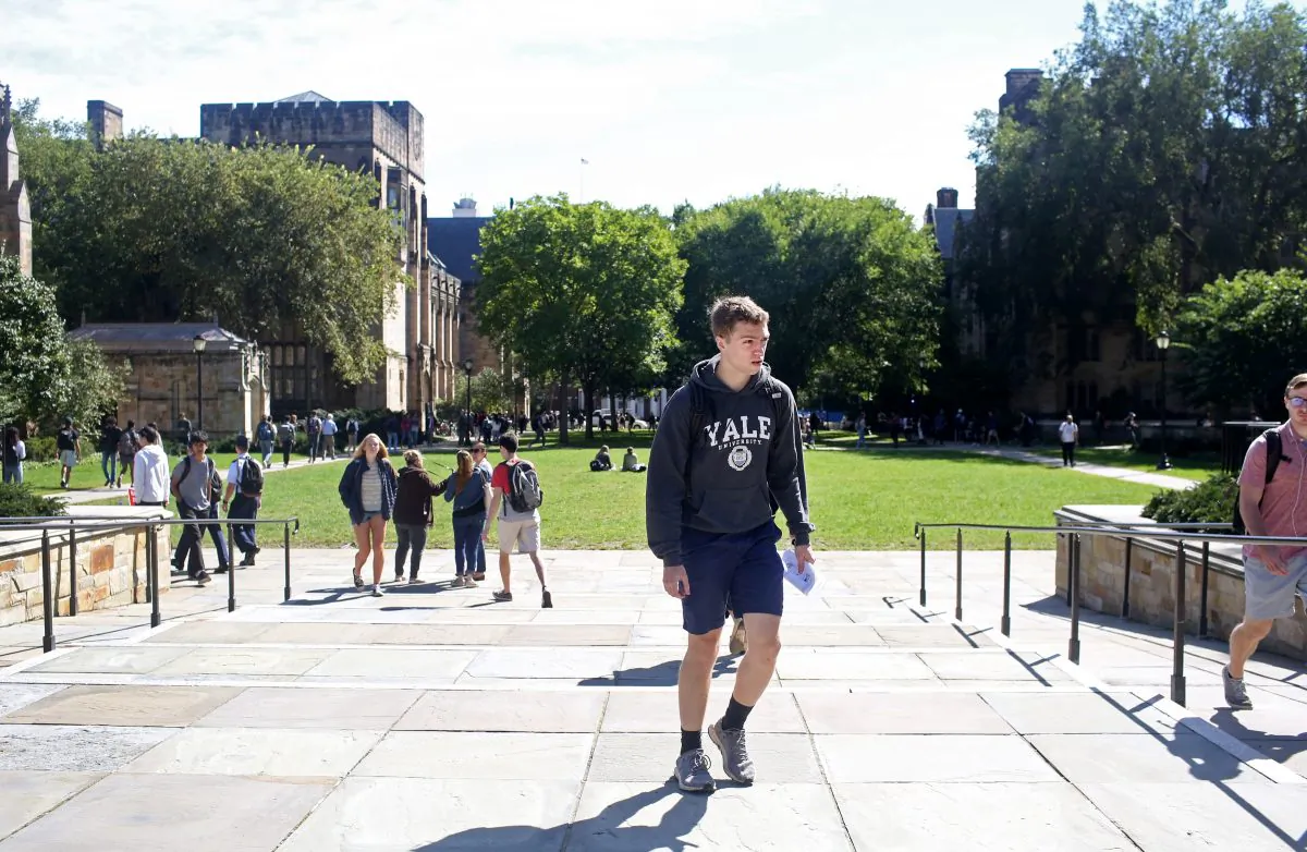 Students walk through the campus of Yale University in New Haven, Conn., on Sept. 27, 2018. (Yana Paskova/Getty Images)