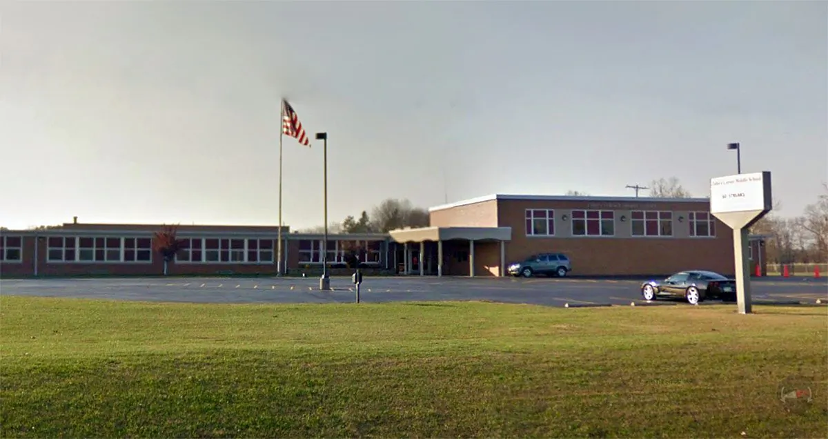 Exterior of Zahns Corner Middle School in Waverly, Ohio, in Nov. 2016. (Google Maps Street View/Screenshot)