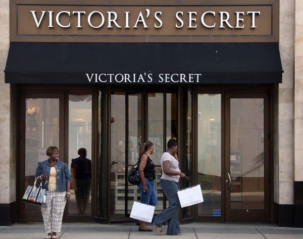 Shoppers Victoria's Secret