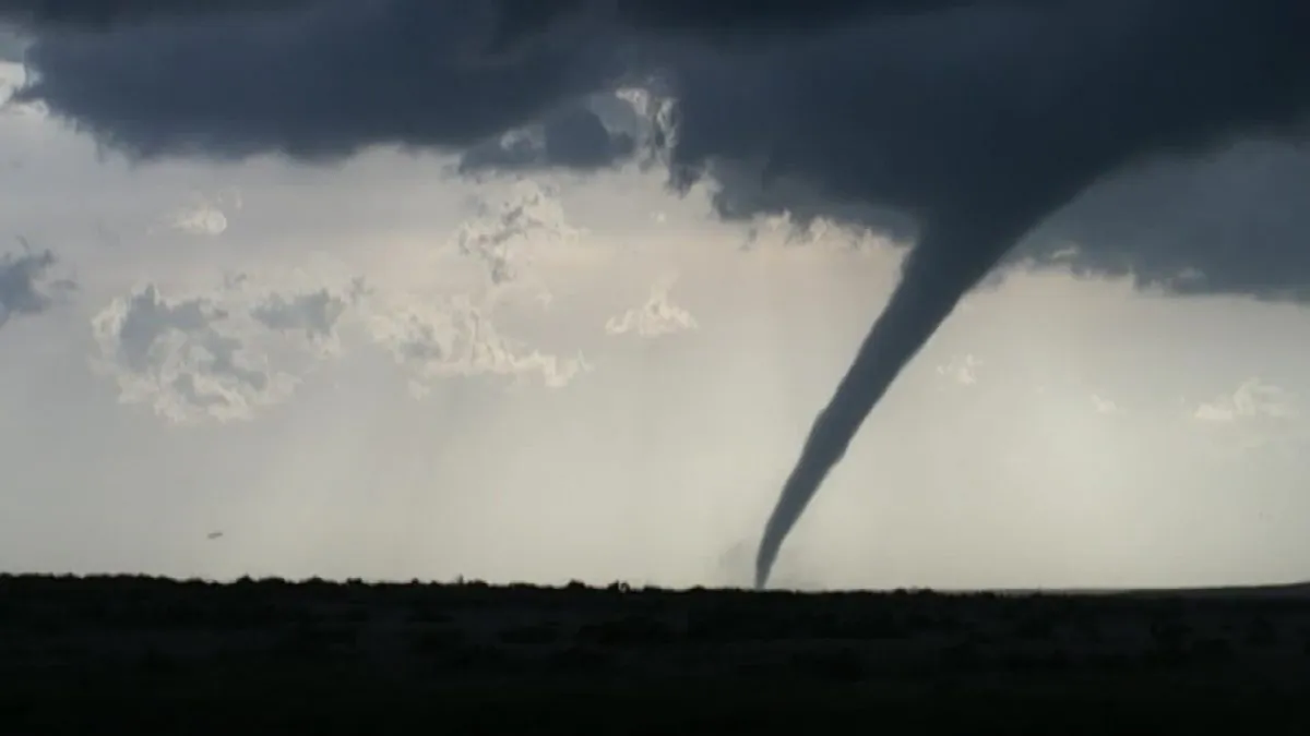 Tornado in Oklahoma, Friday kicks off a multi-day severe weather threat that will bring tornadoes, large hail and damaging winds into the middle of next week. (KOCO via CNN)
Friday kicks off a multi-day severe weather threat that will bring tornadoes, large hail and damaging winds into the middle of next week.