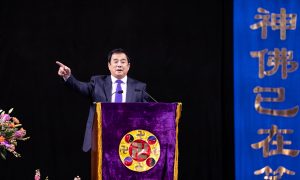 Over 10,000 Attend Falun Dafa Conference to Hear Stories of Self-Improvement