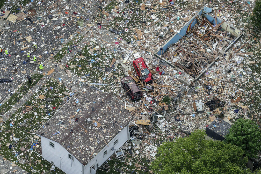 House Explosion Kills 1, Injures 2 in Southern Indiana City | The Epoch ...