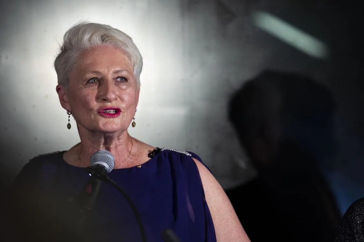 Dr. Kerryn Phelps delivers a speech to her team and the media at the North Bondi Surf Lifesaving Club in Sydney, Australia, on Oct. 20, 2018. (Cole Bennetts/Getty Images)