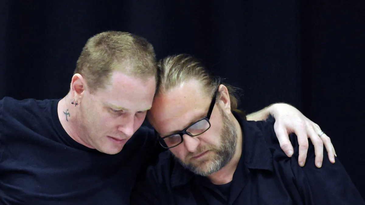 Slipknot lead singer Corey Taylor (L) and percussionist Shawn "Clown" Crahan in a file photo. (Steve Pope/Getty Images)