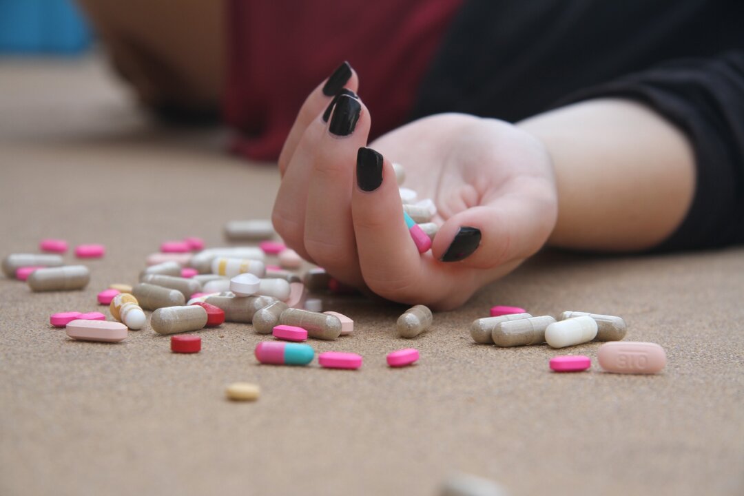 The opioid crisis and endless drug controversies have left the pharmaceutical industry with a ghastly reputation. (Hasty Words/Pixabay)