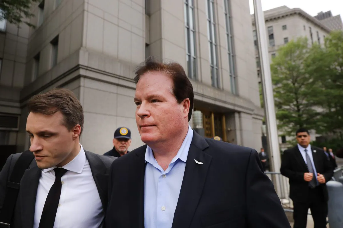 Stephen Calk walks out of a Manhattan court house after posting bail on charges of bribing former Trump campaign chairman Paul Manafort in New York City on May 23, 2019. (Spencer Platt/Getty Images)