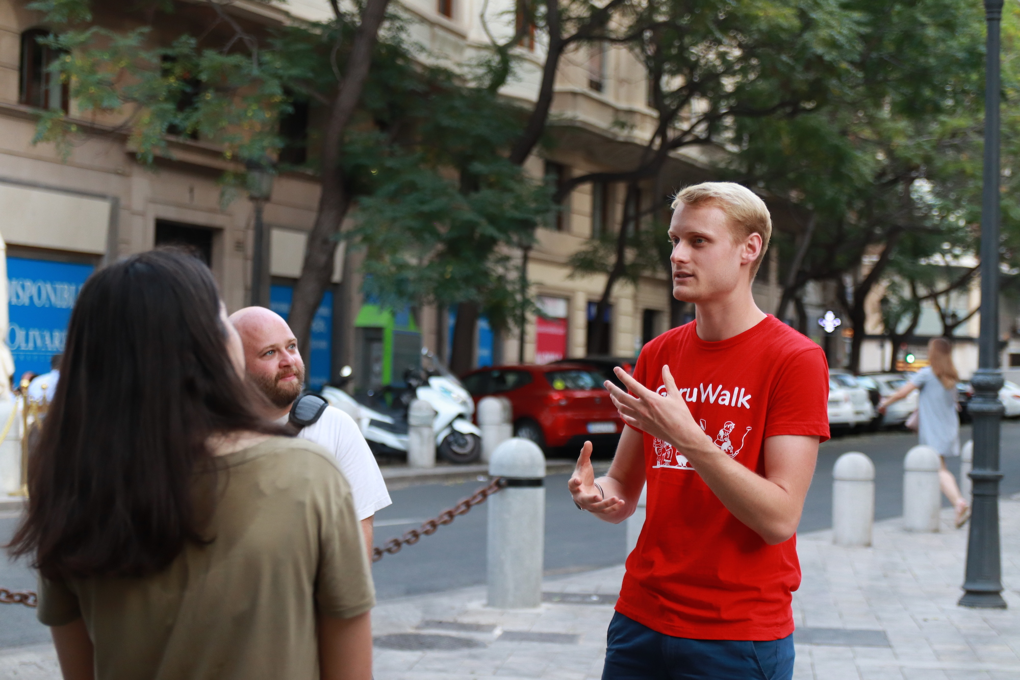 guruwalk tour guide