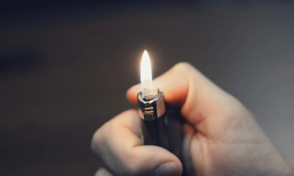 Stock image of a lighter. (Free-Photos/Pixabay)