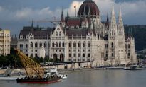 Seven South Koreans Dead, Hope Dims for Missing in Budapest Boat Disaster