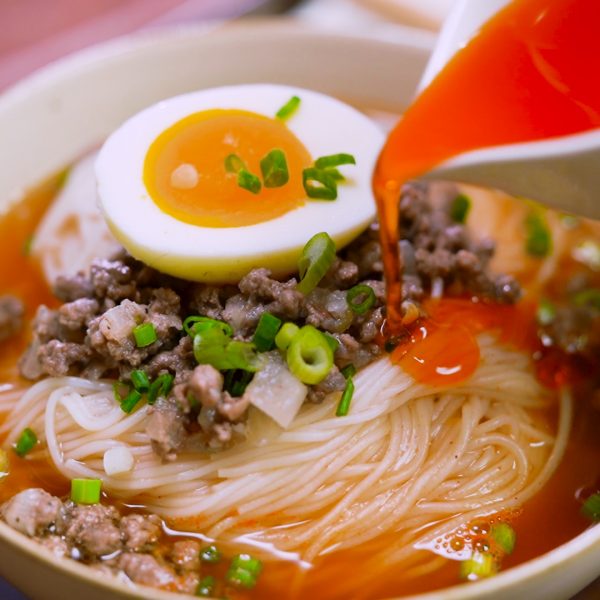 rice noodle soup with beef
