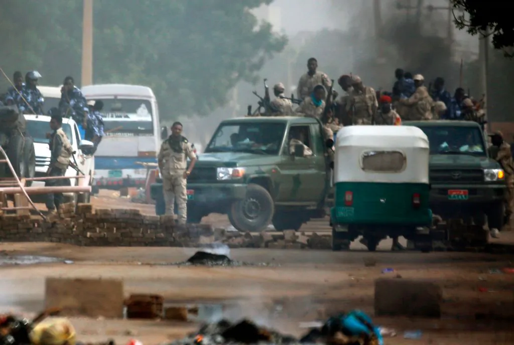 Sudanese forces are deployed around Khartoum's army headquarters on June 3, 2019. (Ashraf Shazly/AFP/Getty Images)