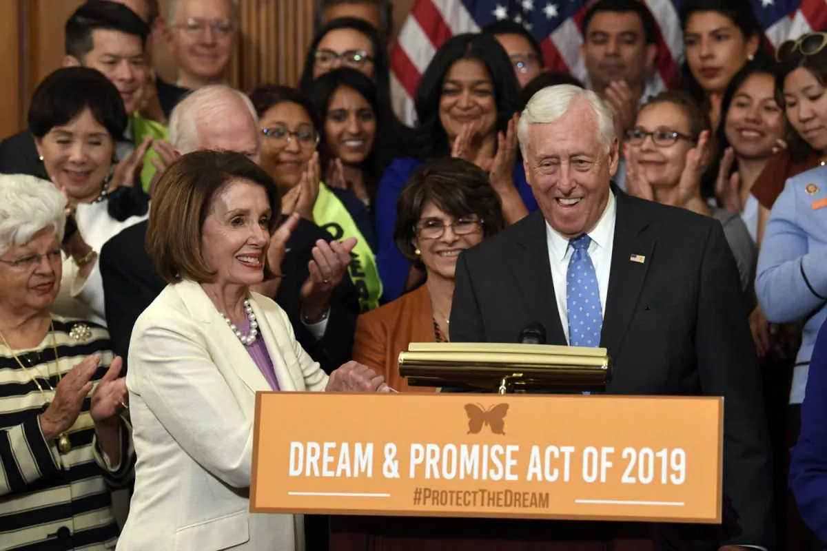 House Speaker Nancy Pelosi of Calif. (L) shakes hands with House Minority Whip Steny Hoyer, D-Md.  (R) on Capitol Hill in Washington, on June 4, 2019. (Susan Walsh/AP Photo)
