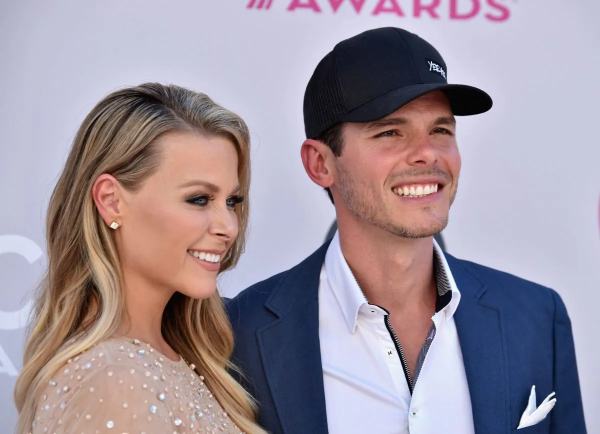 Amber Bartlett (L) and singer-songwriter Granger Smith attend the 52nd Academy Of Country Music Awards at Toshiba Plaza in Las Vegas, on April 2, 2017. (Frazer Harrison/Getty Images)