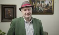 ‘FBI Lovebirds’ Producer on His Hilarious Play Using Strzok and Page’s Text Messages—Phelim McAleer