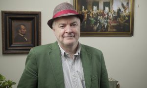 ‘FBI Lovebirds’ Producer on His Hilarious Play Using Strzok and Page’s Text Messages—Phelim McAleer