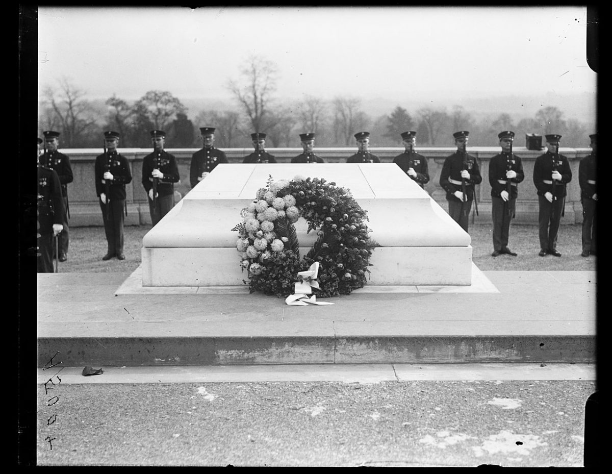 Tomb of the Unknown Soldier on Armistice Day, 1922, at Arlington National Cemetery. (Library of Congress)