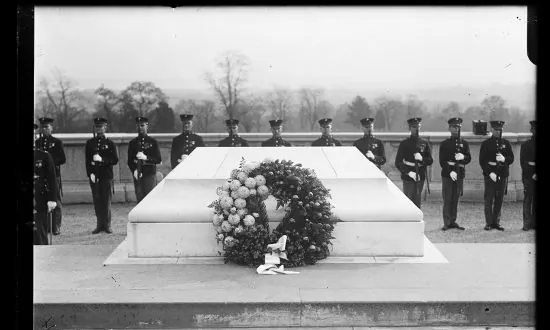 Book Review: ‘Sacred Duty: A Soldier’s Tour at Arlington National Cemetery’