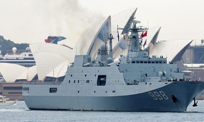 Chinese naval ship Kunlun Shan departs the Garden Island Naval Base in Sydney, Australia, on June 7, 2019. (AAP Image/Bianca De Marchi/via Reuters)