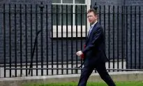 UK Tells Telecom Firms to Be Cautious Over Huawei After US Warnings