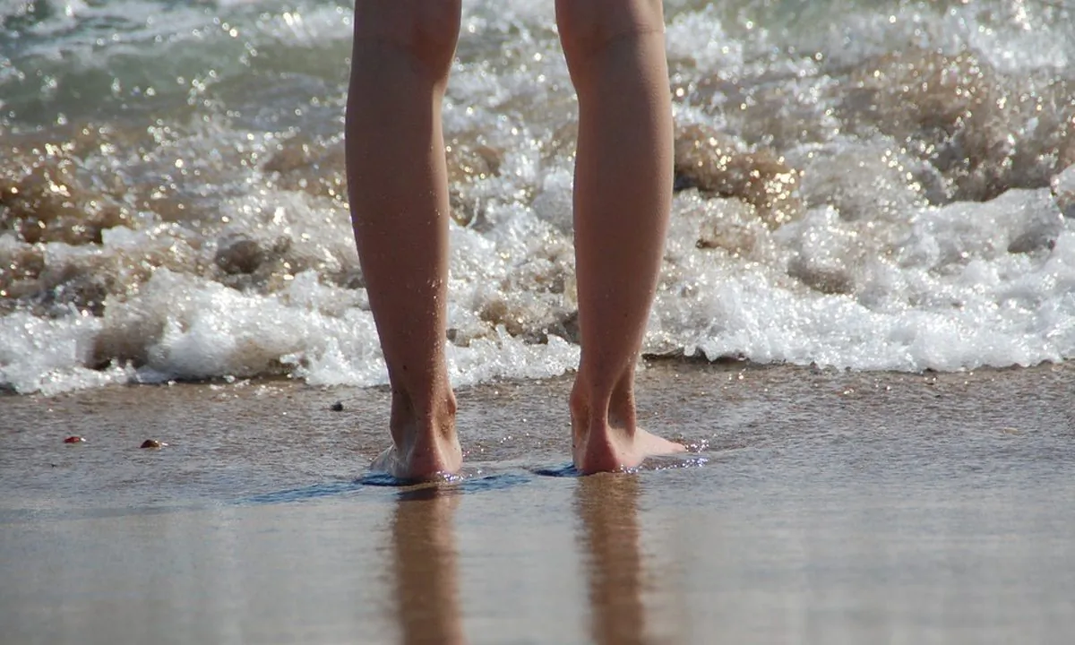 Stock image of a man by the sea side. (Aquilatin/Pixabay)